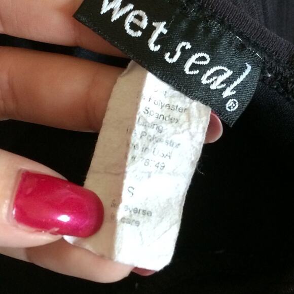 Small black dress sleeveless - Picture 4 of 4